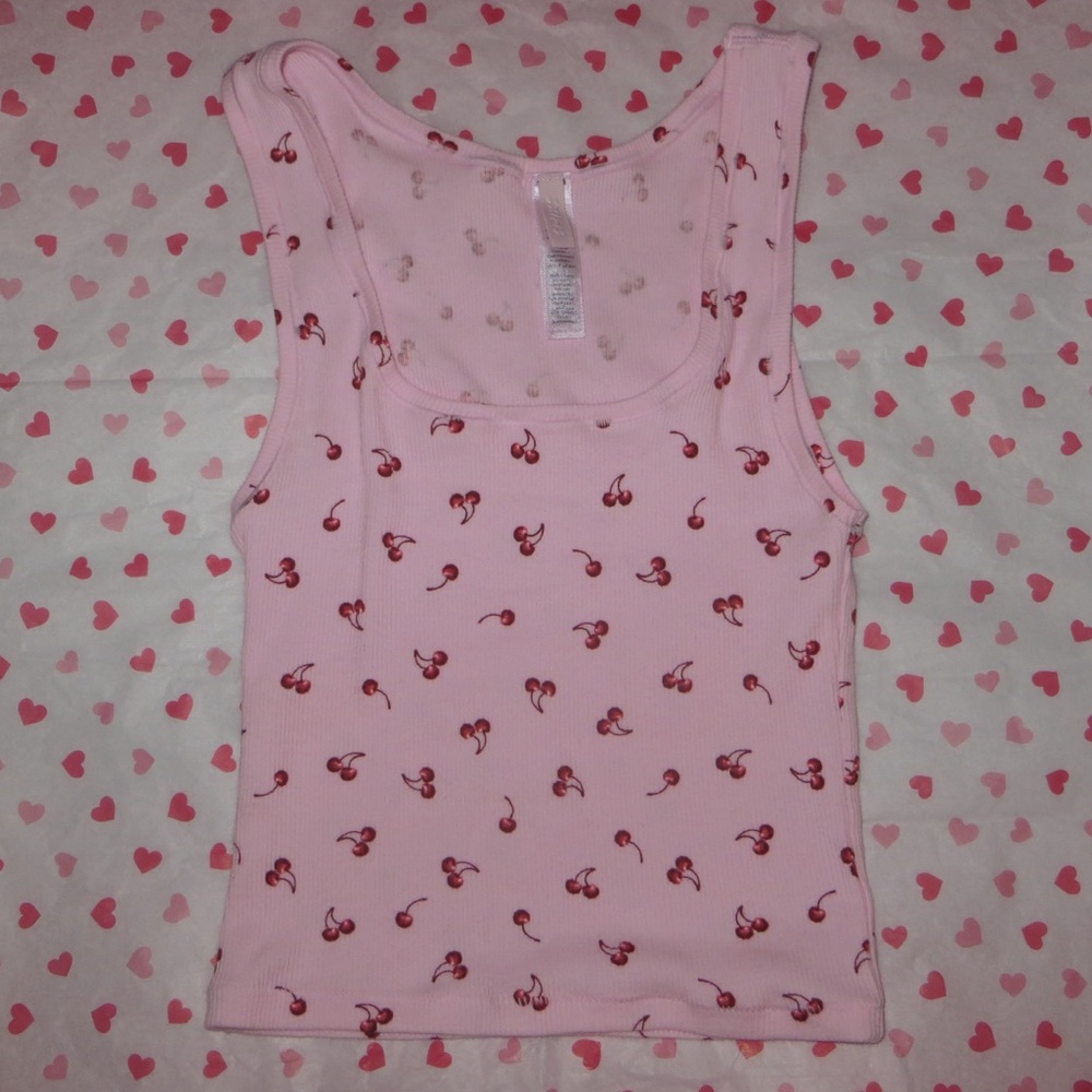 SKIMS Pink cherry print tank top and shorts set 🍒🌸
